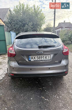 Хетчбек Ford Focus 2014 в 