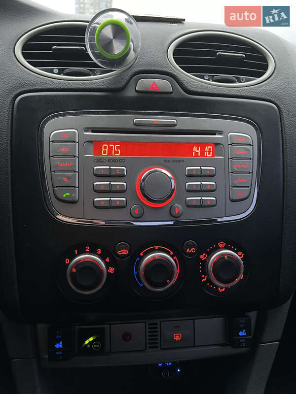 Седан Ford Focus 2008 в Киеве