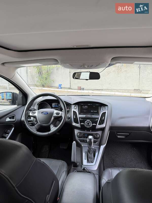 Хэтчбек Ford Focus 2014 в Днепре