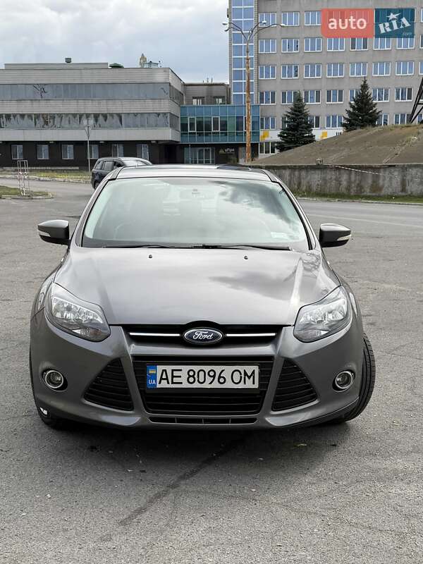 Хэтчбек Ford Focus 2014 в Днепре