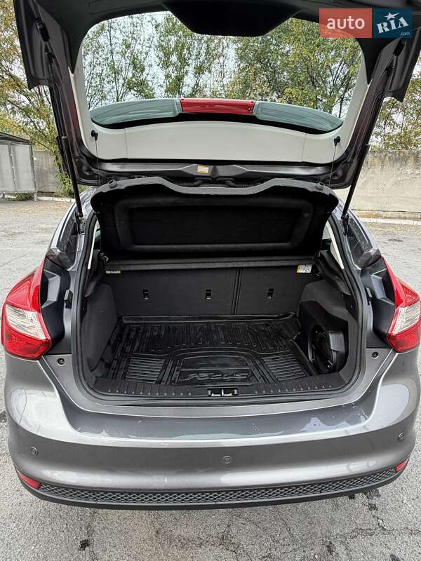 Хэтчбек Ford Focus 2014 в Днепре
