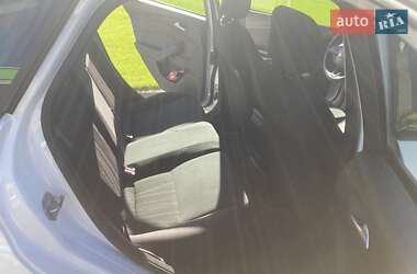 Хэтчбек Ford Focus 2015 в 