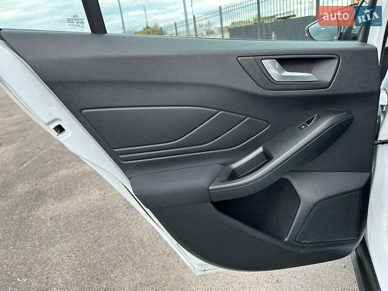 Хетчбек Ford Focus 2020 в Києві фото 23 Хетчбек Ford Focus 2020 в Києві