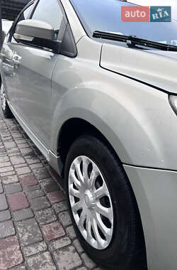 Хэтчбек Ford Focus 2009 в 