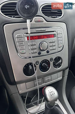 Хэтчбек Ford Focus 2009 в 