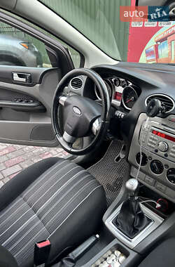Хэтчбек Ford Focus 2009 в 