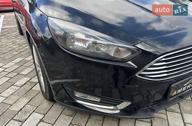 Седан Ford Focus 2015 в 