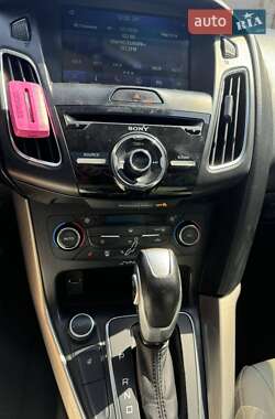 Седан Ford Focus 2017 в 