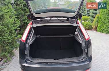 Хэтчбек Ford Focus 2008 в Калиновке