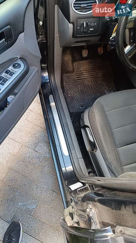 Хэтчбек Ford Focus 2008 в Калиновке