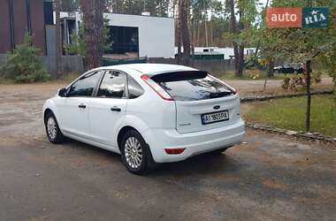 Хетчбек Ford Focus 2010 в 