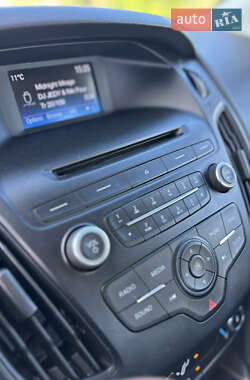 Седан Ford Focus 2015 в 