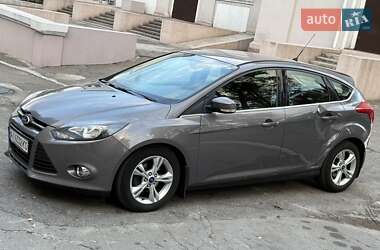 Хетчбек Ford Focus 2013 в 