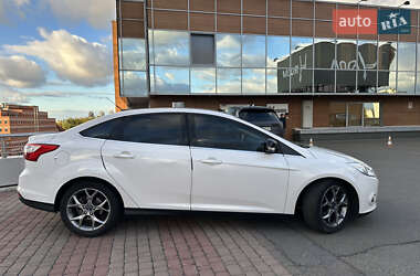Седан Ford Focus 2012 в 