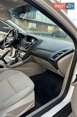 Седан Ford Focus 2012 в 