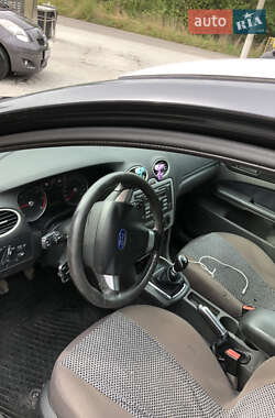 Універсал Ford Focus 2007 в  фото 15 Універсал Ford Focus 2007 в