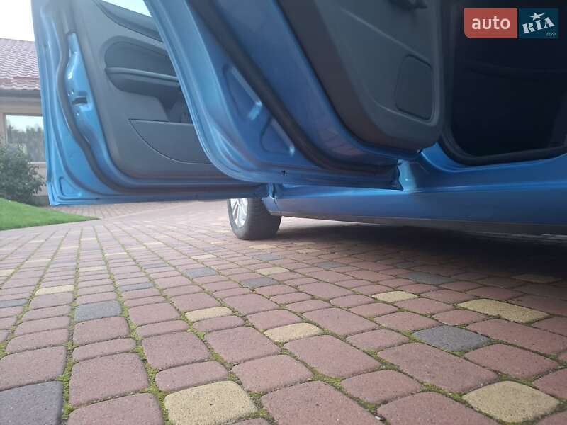 Хэтчбек Ford Focus 2010 в Нововолынске фото 9 Хэтчбек Ford Focus 2010 в Нововолынске