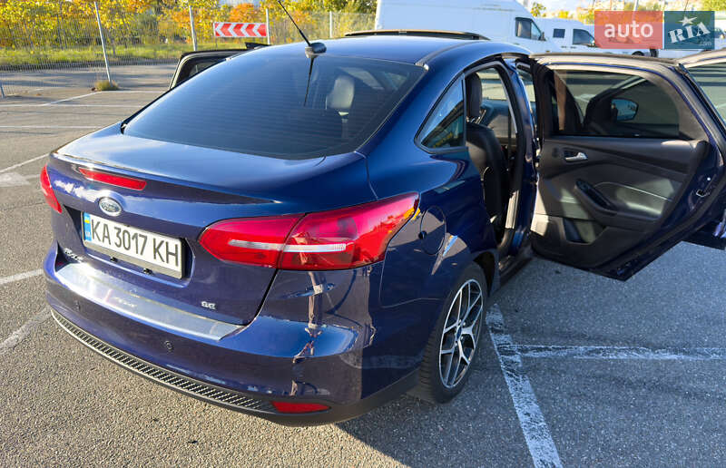 Седан Ford Focus 2017 в Киеве