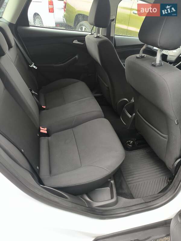 Универсал Ford Focus 2017 в Киеве фото 11 Универсал Ford Focus 2017 в Киеве