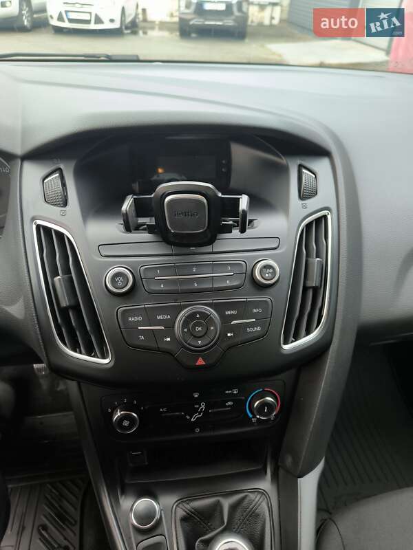 Универсал Ford Focus 2017 в Киеве фото 16 Универсал Ford Focus 2017 в Киеве