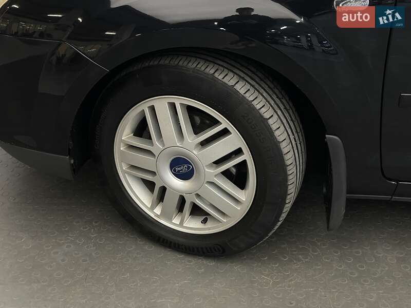 Седан Ford Focus 2007 в Киеве фото 8 Седан Ford Focus 2007 в Киеве