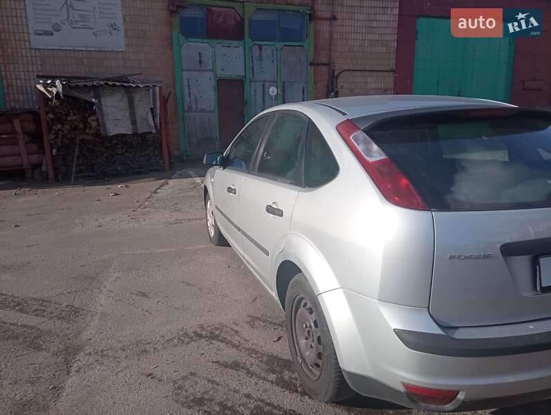 Хэтчбек Ford Focus 2006 в Житомире