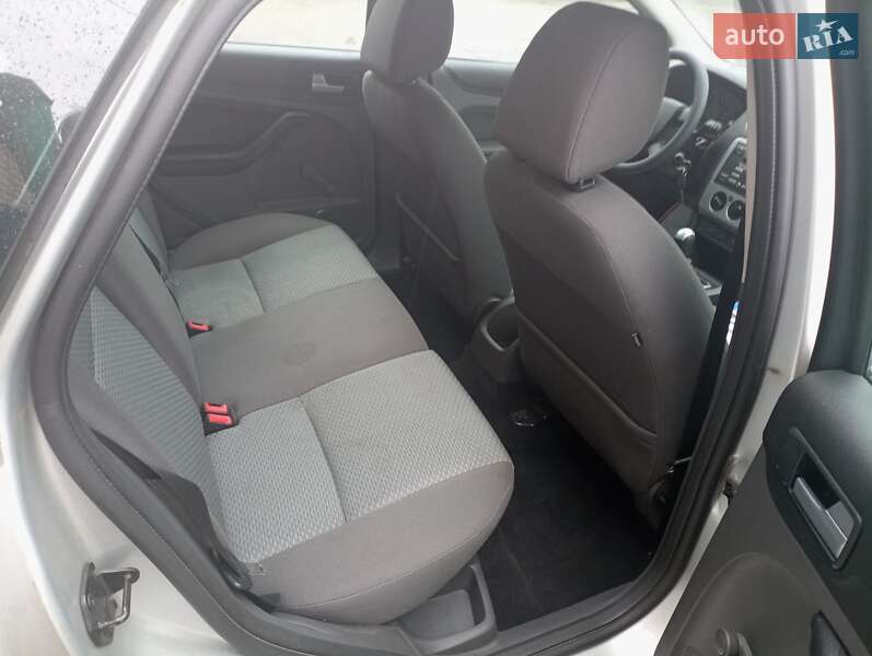 Хэтчбек Ford Focus 2006 в Житомире