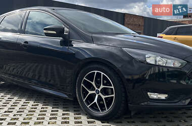 Хетчбек Ford Focus 2015 в 