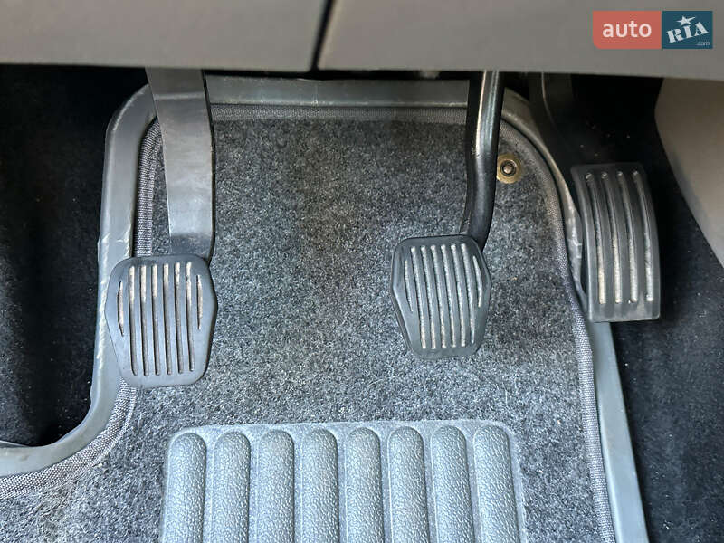 Седан Ford Focus 2011 в Києві фото 16 Седан Ford Focus 2011 в Києві