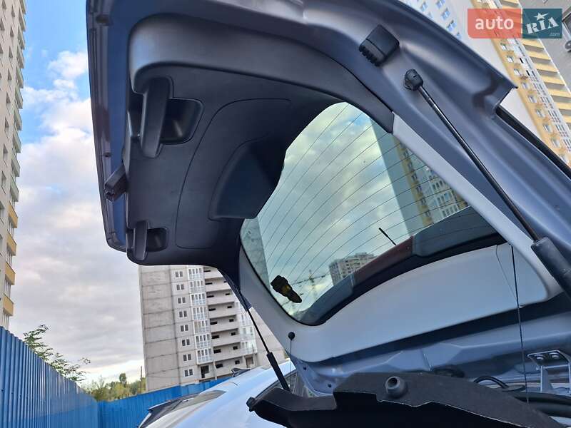 Хэтчбек Ford Focus 2011 в Киеве