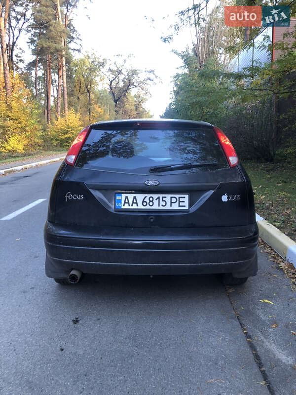 Хэтчбек Ford Focus 2001 в Киеве