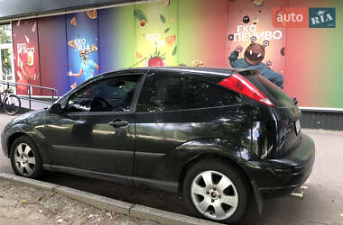 Хетчбек Ford Focus 2001 в 