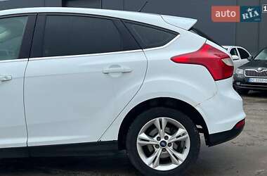 Хэтчбек Ford Focus 2013 в 