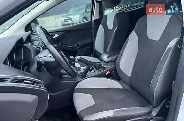 Хэтчбек Ford Focus 2013 в 