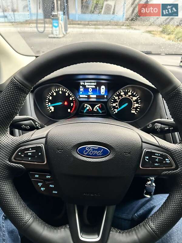 Седан Ford Focus 2016 в Луцке