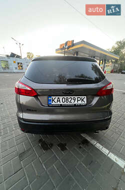 Универсал Ford Focus 2014 в 