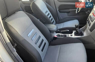 Универсал Ford Focus 2010 в 