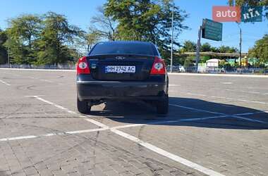 Седан Ford Focus 2005 в 