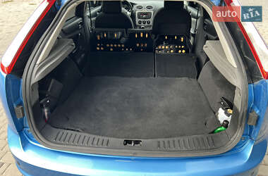 Хэтчбек Ford Focus 2010 в 