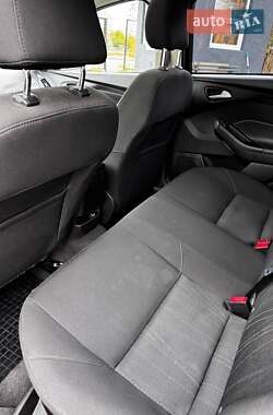 Седан Ford Focus 2016 в 