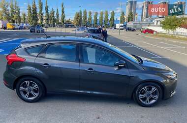 Хэтчбек Ford Focus 2015 в Киеве