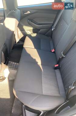 Хэтчбек Ford Focus 2015 в 