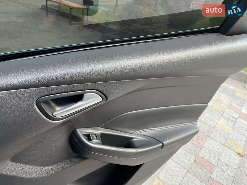 Хетчбек Ford Focus 2012 в Стрию фото 94 Хетчбек Ford Focus 2012 в Стрию