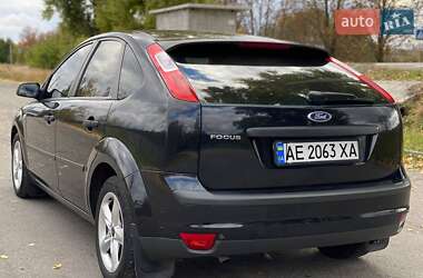 Хетчбек Ford Focus 2005 в 