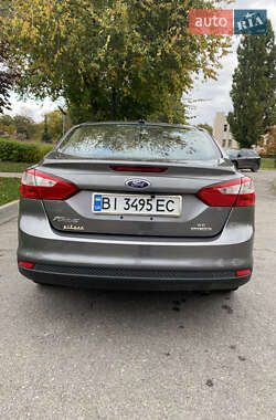 Седан Ford Focus 2014 в 