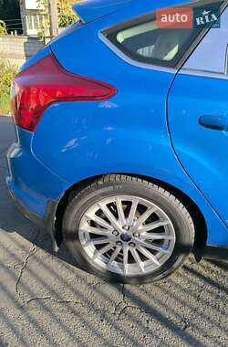 Хэтчбек Ford Focus 2014 в 