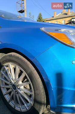 Хэтчбек Ford Focus 2014 в 