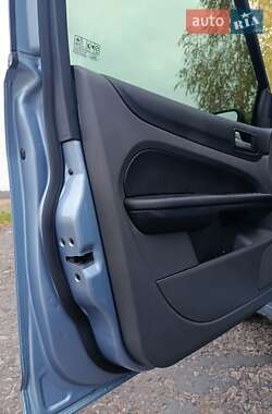 Хэтчбек Ford Focus 2005 в  фото 19 Хэтчбек Ford Focus 2005 в