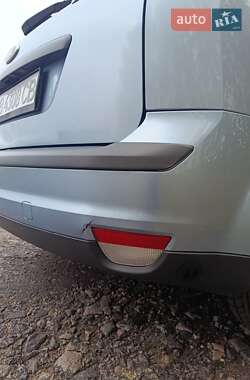 Хэтчбек Ford Focus 2005 в  фото 25 Хэтчбек Ford Focus 2005 в