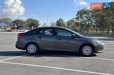 Седан Ford Focus 2015 в 